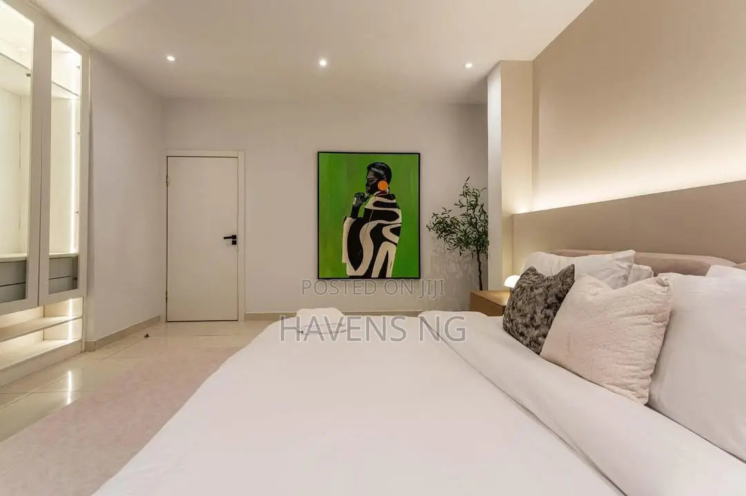 2-Bedroom Luxury Apartment for Short Let