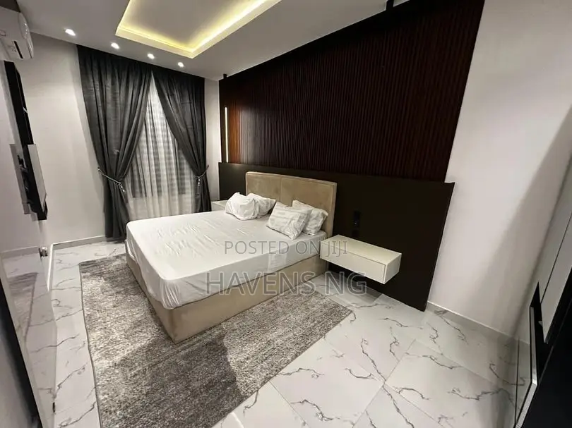 Luxury 2-Bedroom Penthouse Apartment