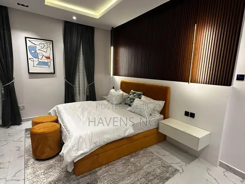 Luxury 2-Bedroom Penthouse Apartment