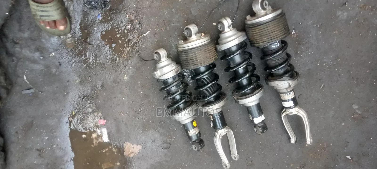 Front and Back Shocks Audi R8