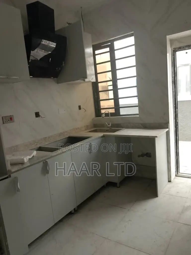 4bdrm Duplex in VGC / Ajah for sale