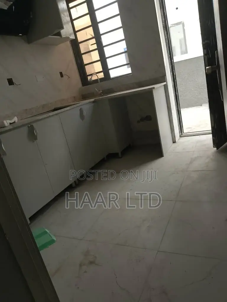 4bdrm Duplex in VGC / Ajah for sale