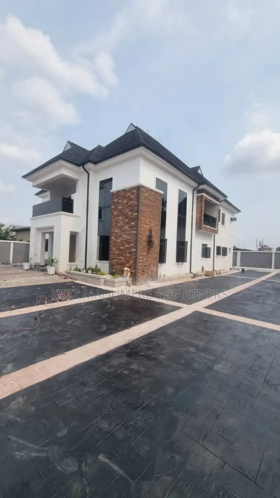 6bdrm Duplex in Eliozu , Port for sale