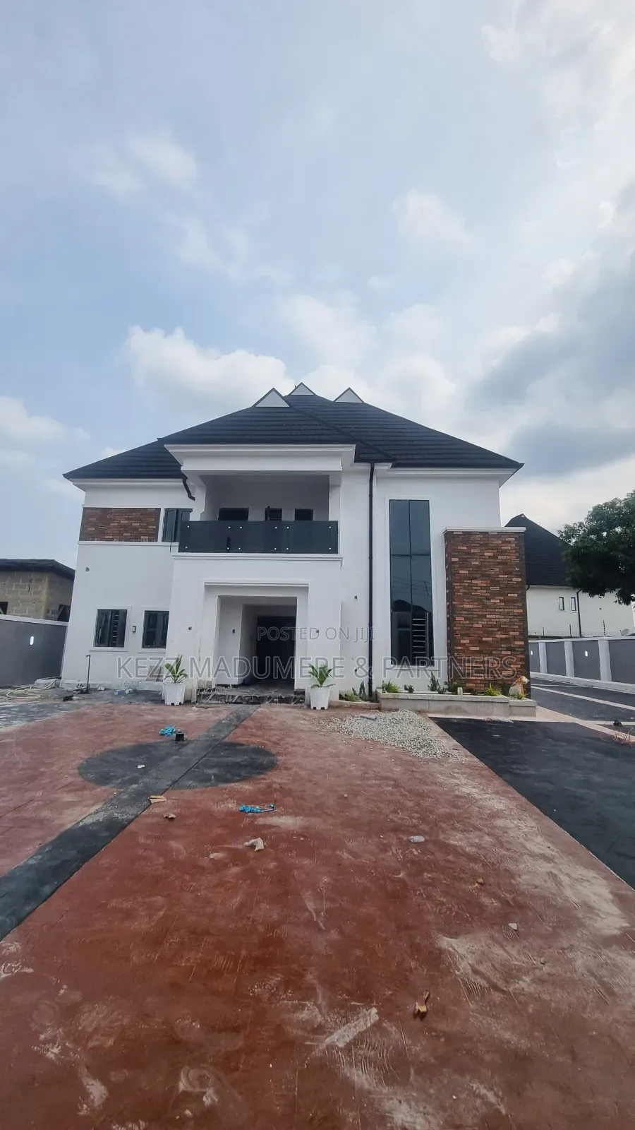 6bdrm Duplex in Eliozu , Port for sale