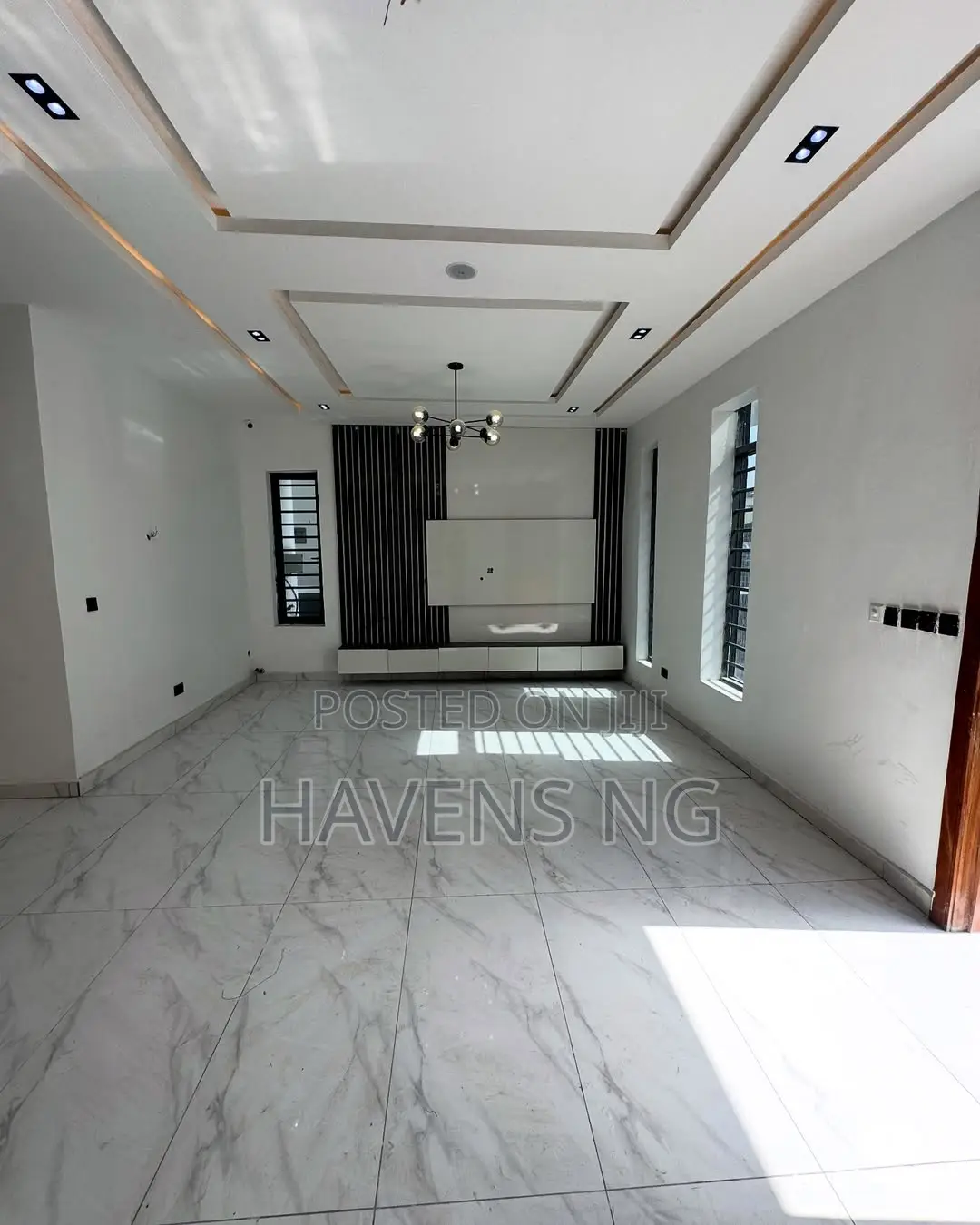 4bdrm Duplex in Agungi for sale