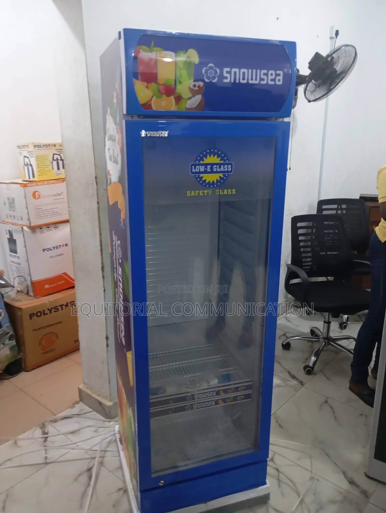Custom-Built Snowsea Single Door Showcase Chiller Lc-300w