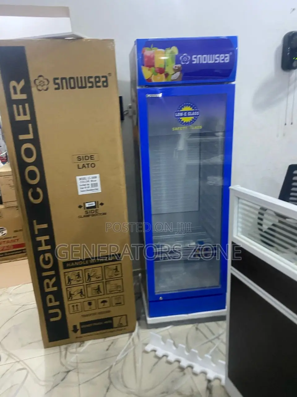 Chill in Style: The Snowsea Lc-300w Refrigerator
