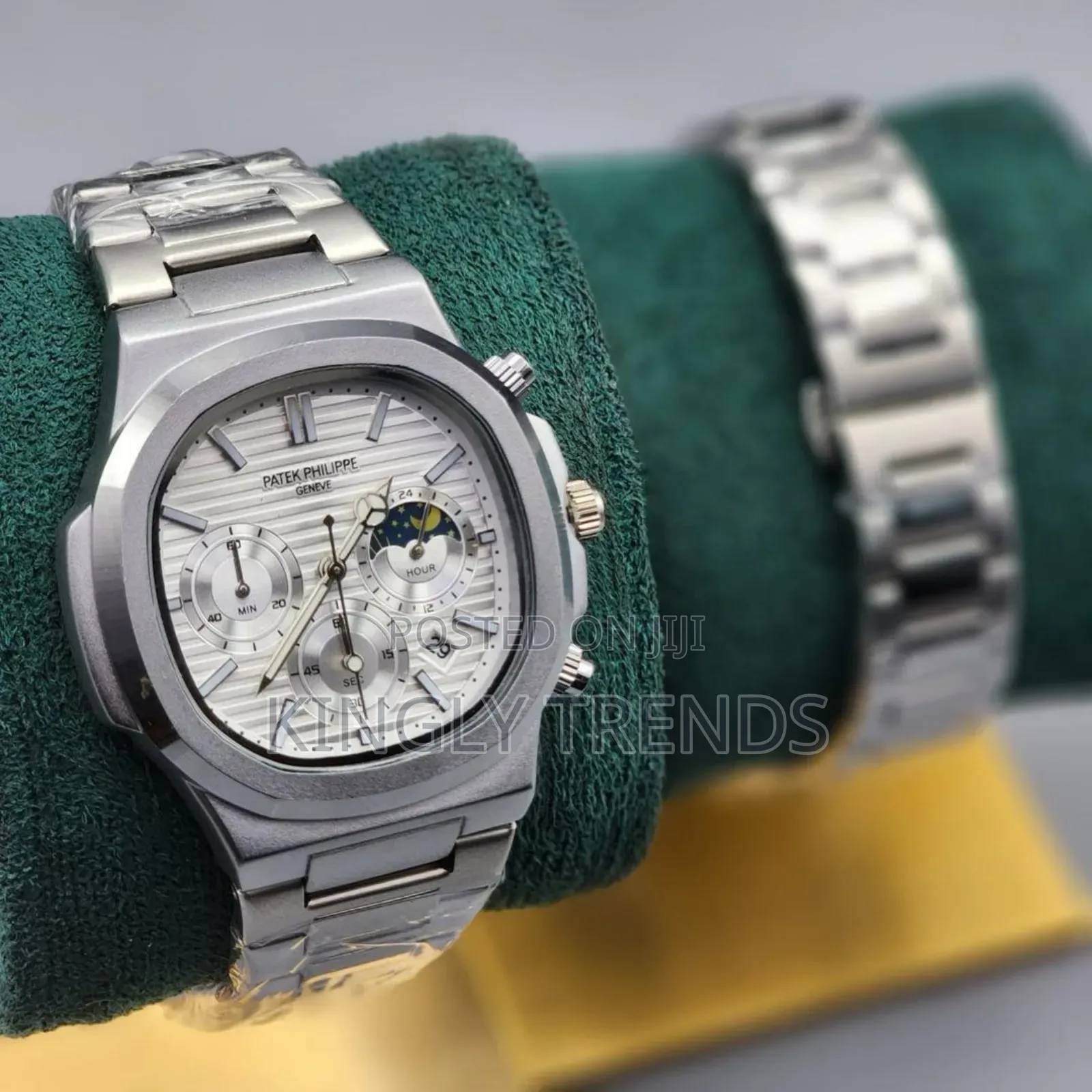 Patek Philippe Chronograph
For Men