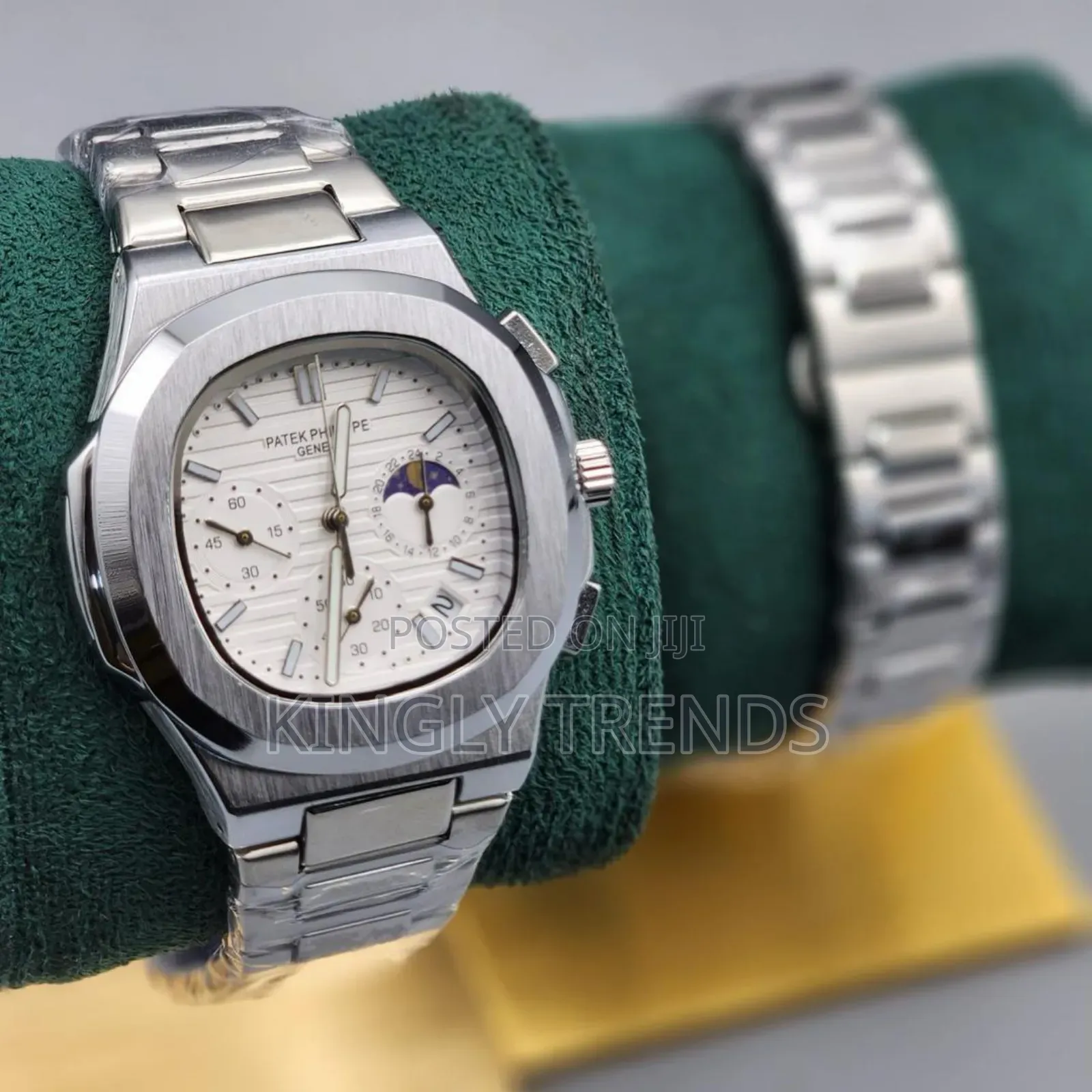 Patek Philippe Chronograph
For Men