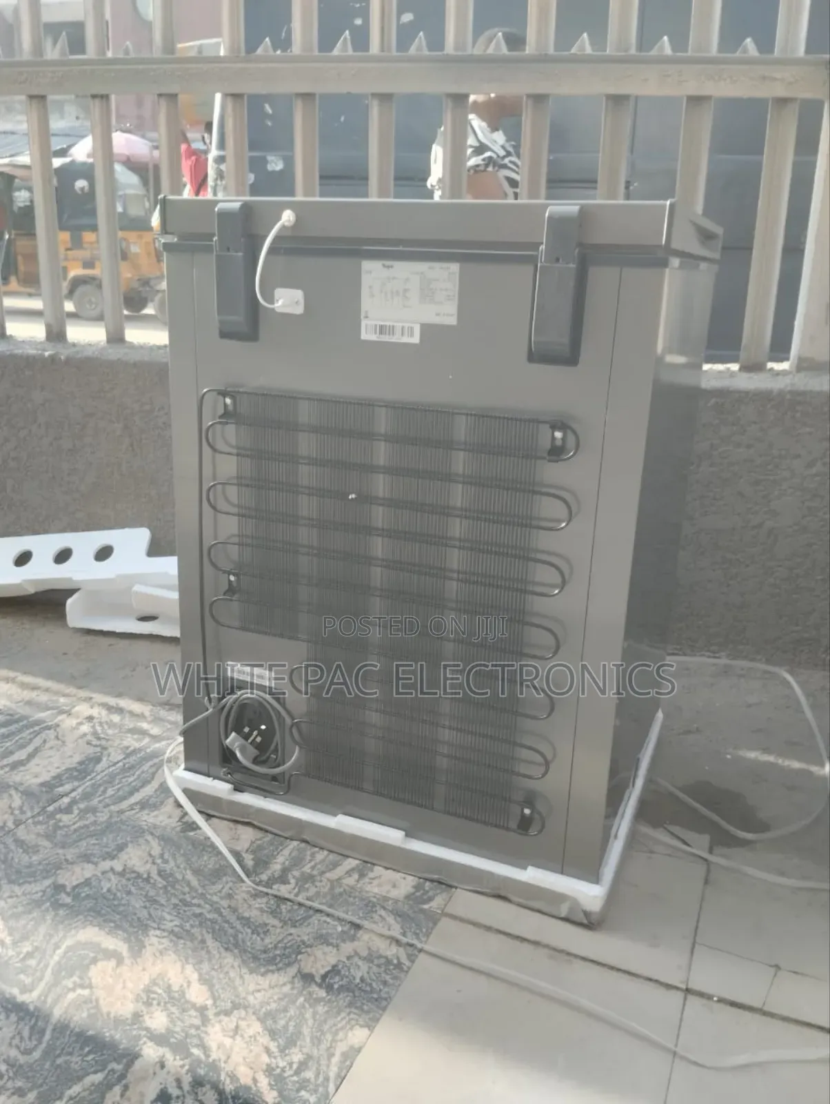 New Royal Deep Freezer 155 L Copper Low Consumption > 1yrs