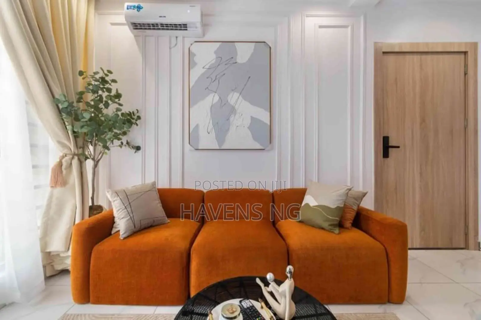 1 Bedroom Apartment With Ps5, and Two Balconies.