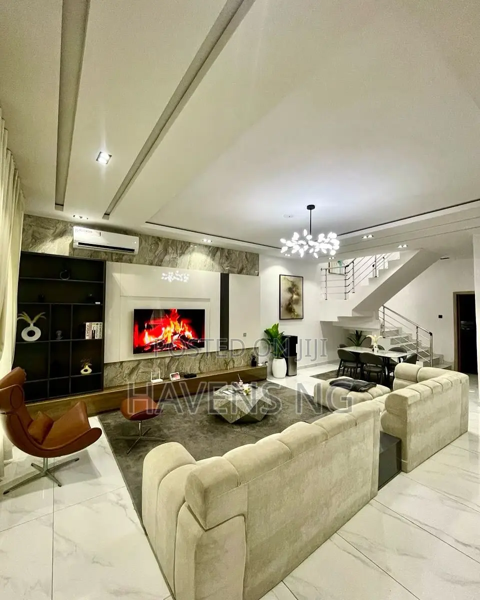 Luxury Smart and Brand New 3 Bedroom Residence.