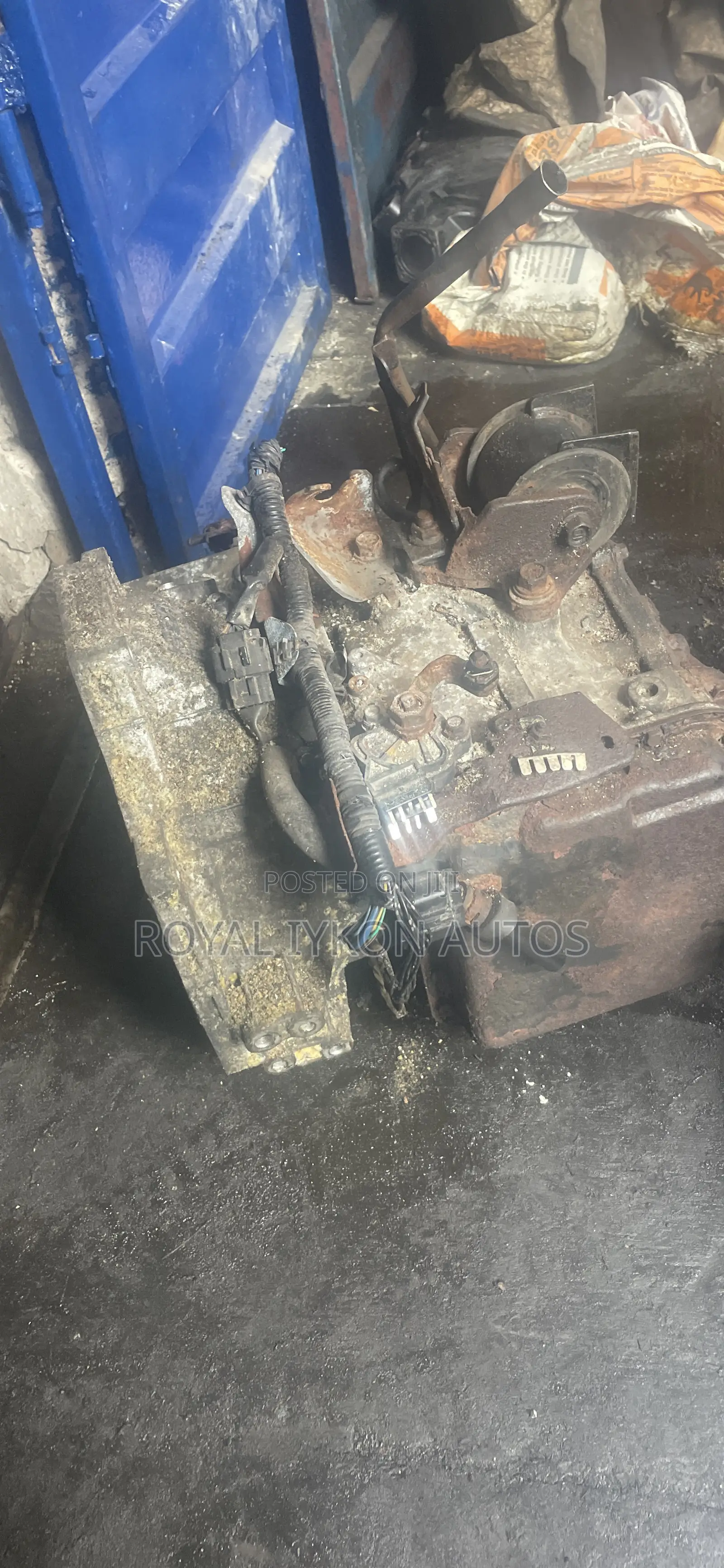 Automatic Gear Box Mazda MPV 2000 Model