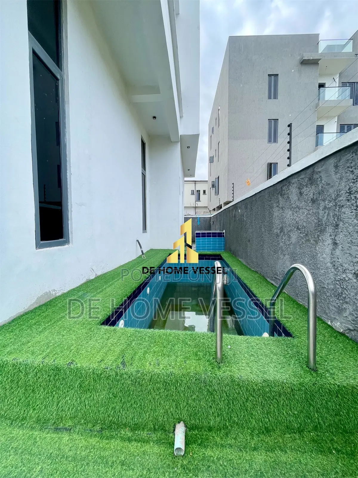 6bdrm Duplex in Ikate for sale