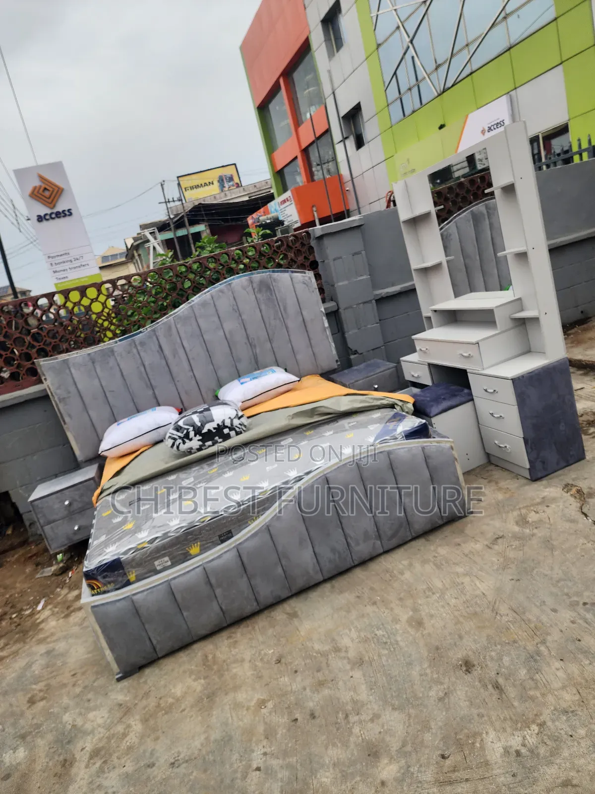 Standard Grey Bed 6by6 With Its Complete Accessories.