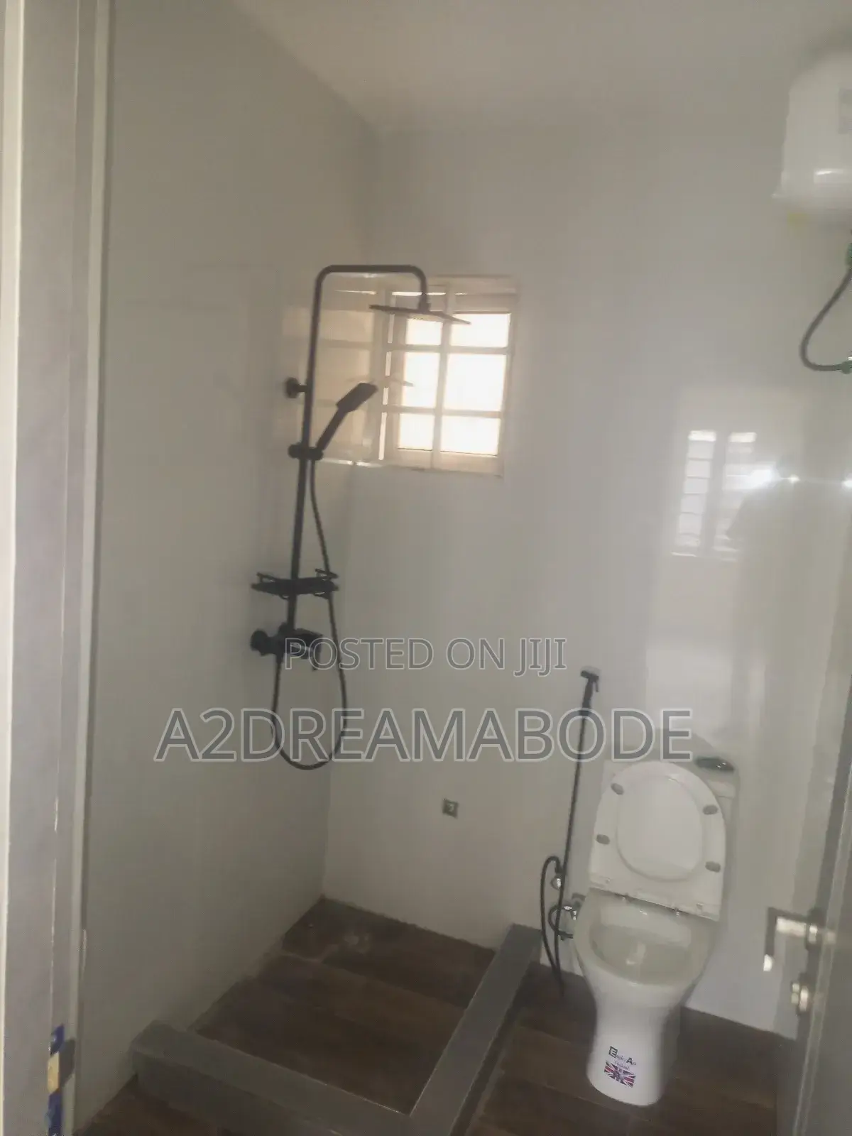 5bdrm Duplex in Magodo Phase 1 for sale
