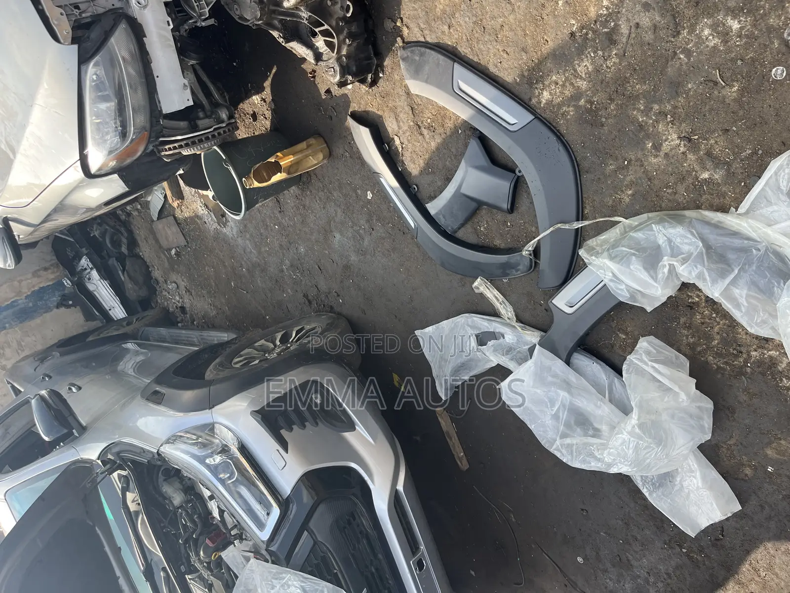 Fender Padded Hilux 2018-2020 Available