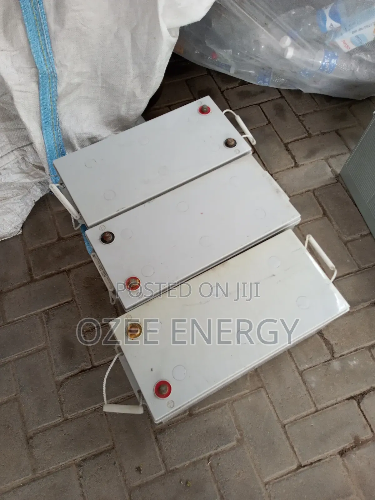 We're Dead Battery Hunter/We Buy Weak Solar Battery