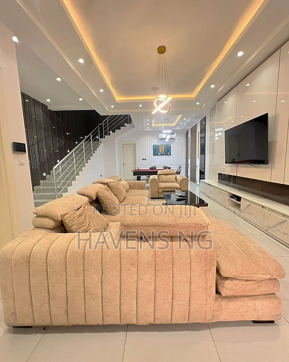 Luxury and Modern Waterfront 4-Bedroom Terrace Duplex