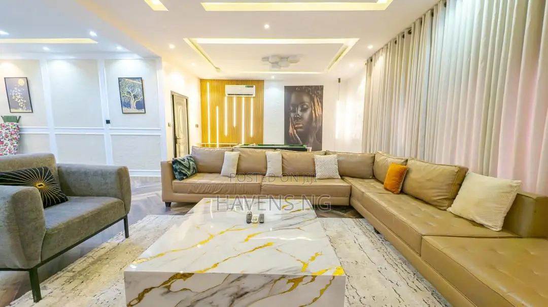 Luxury 3-Bedroom Apartment With Snooker Board, Swimming Pool