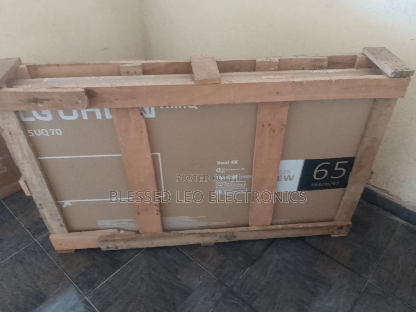 65 Inches Invisible Marble Tv