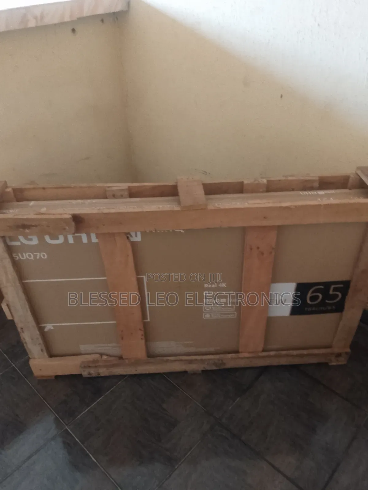 65 Inches Invisible Marble Tv