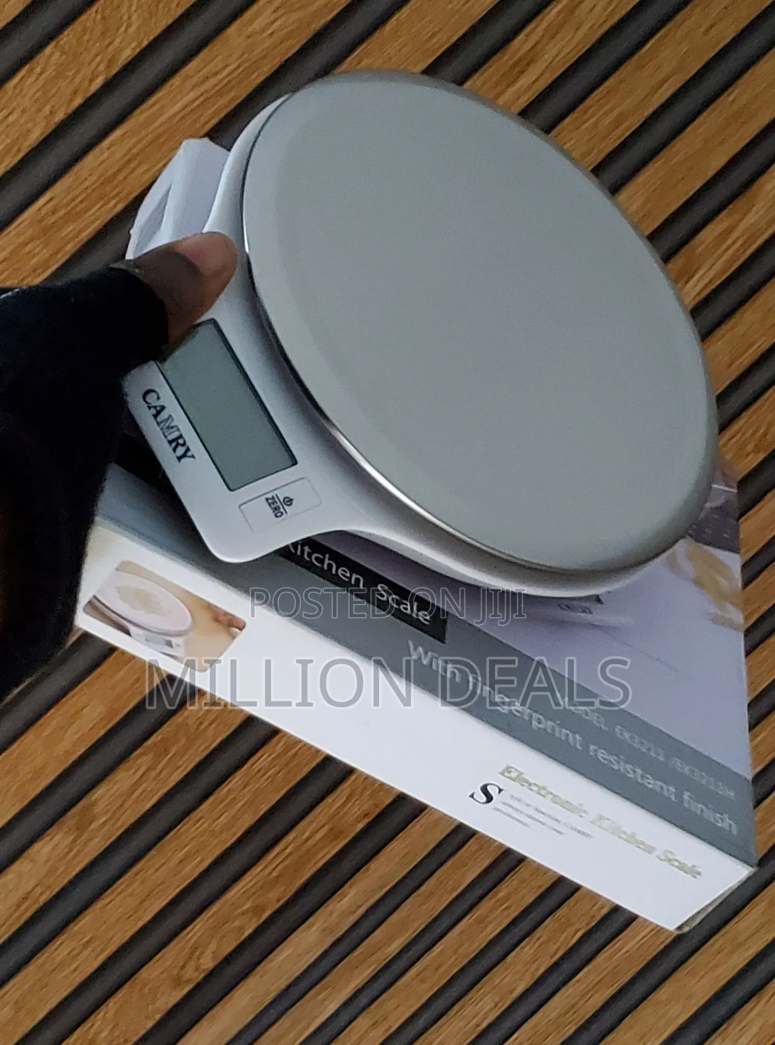Classic Round Stainless Steel Digital Kitchen Scale 5kg