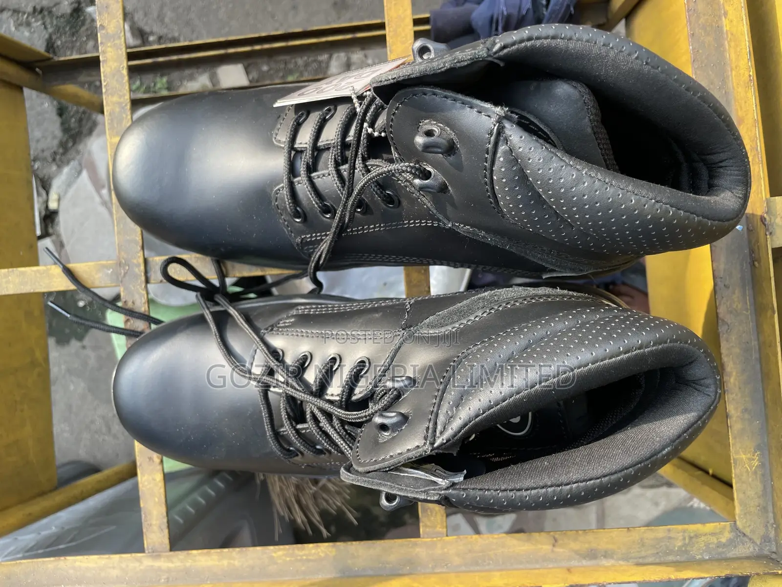 V12 Safety Boot