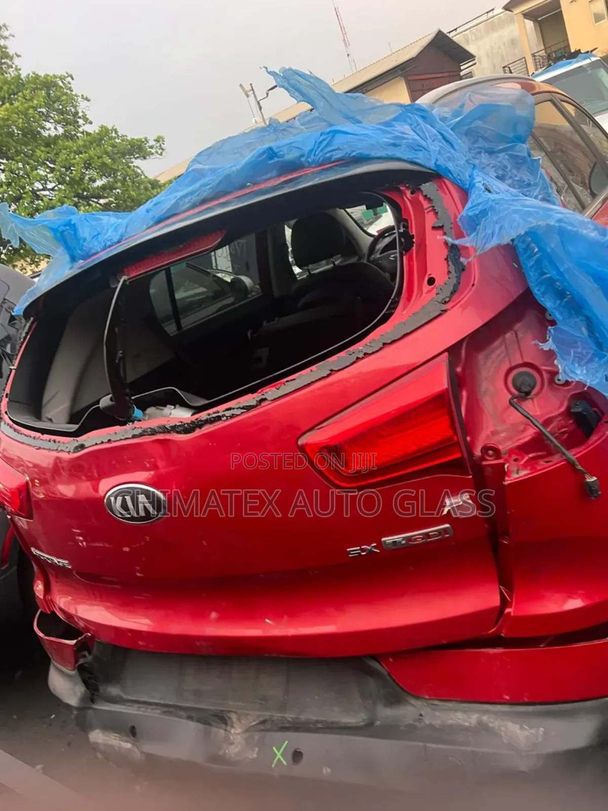 Kia Sportage 2013 Back Glass We Deliver and Install