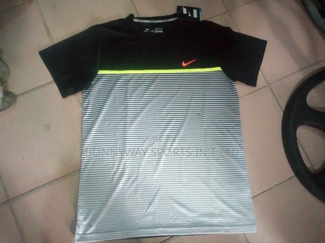 Nike Dryfit Sports T-shirt