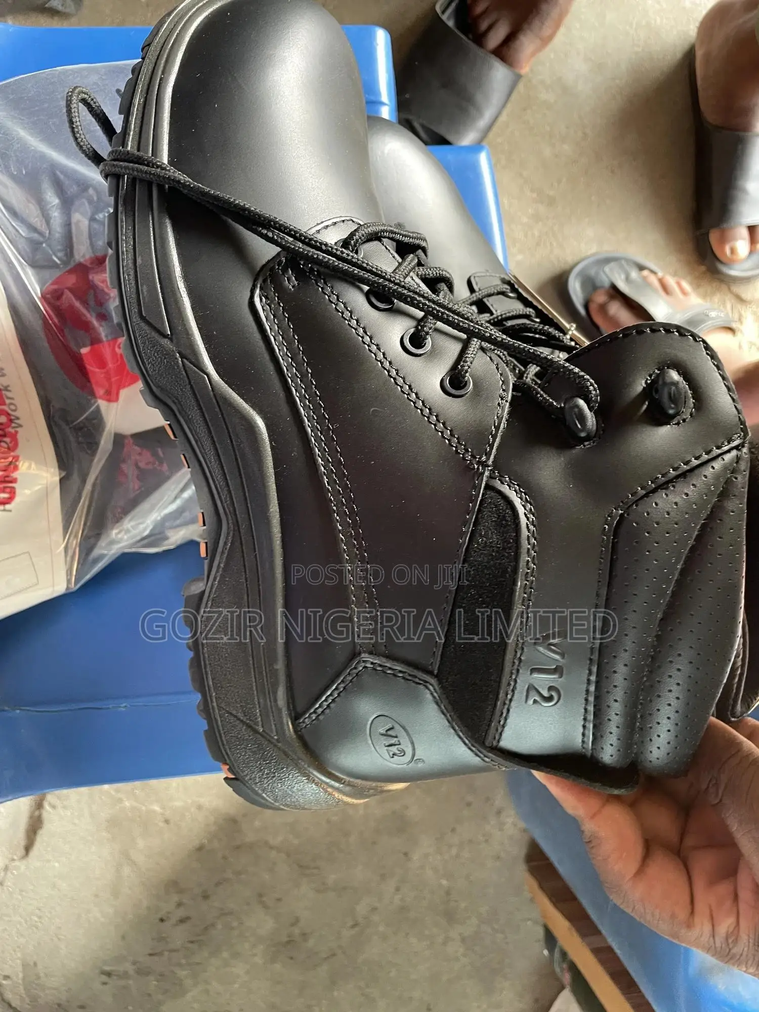 V12 Safety Boot