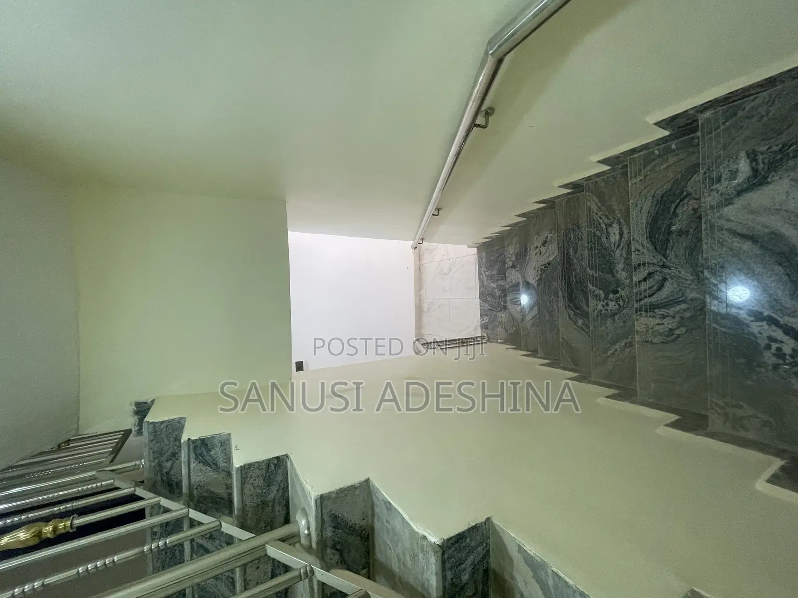 8bdrm Duplex in Wuse Zone 4 Fct for sale