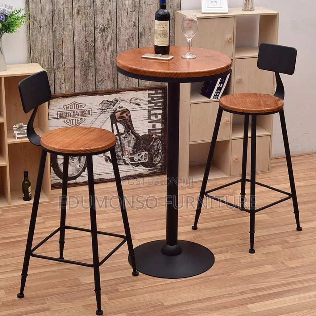High-Top Bar Dining Tavern Table +2 Bar Stools
