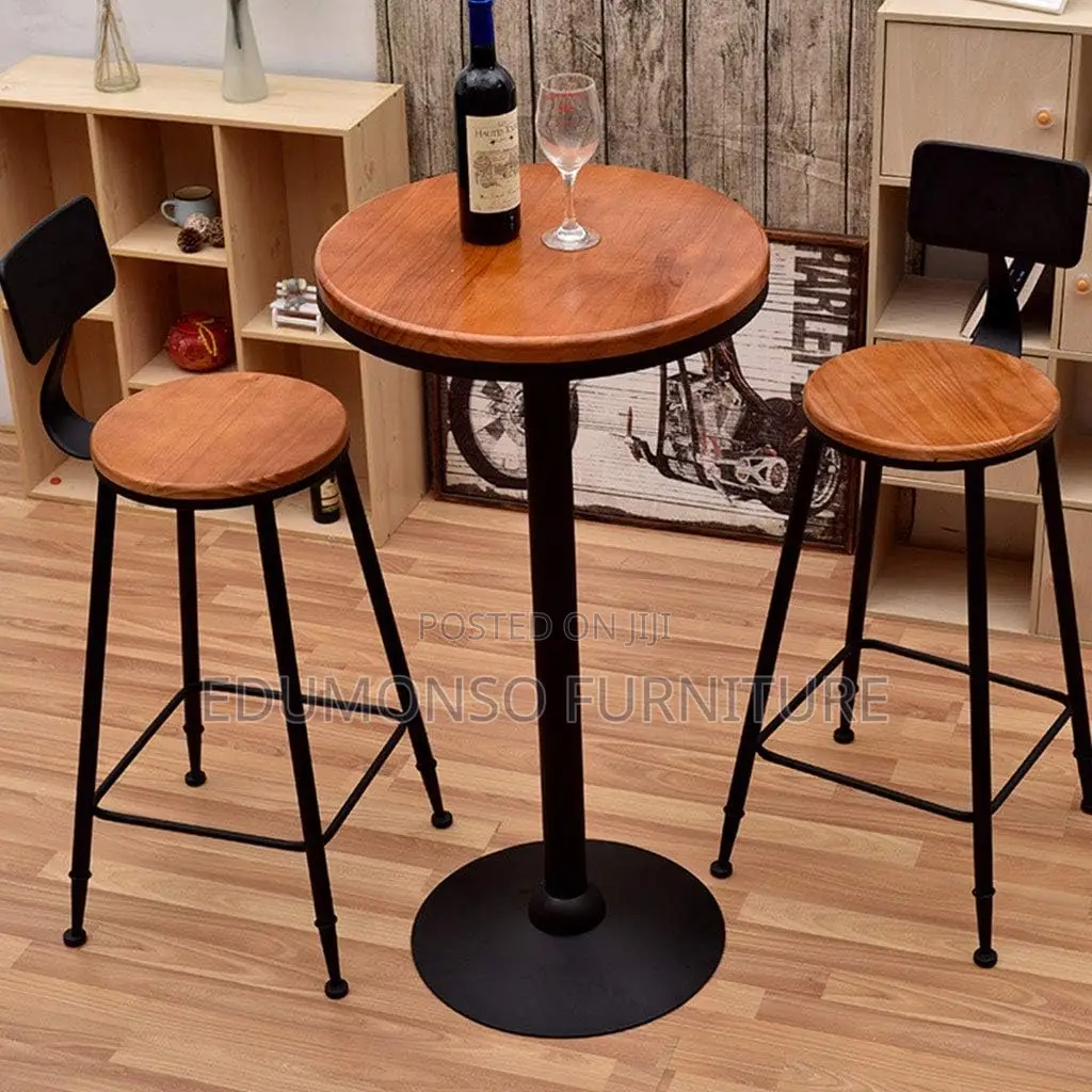 High-Top Bar Dining Tavern Table +2 Bar Stools