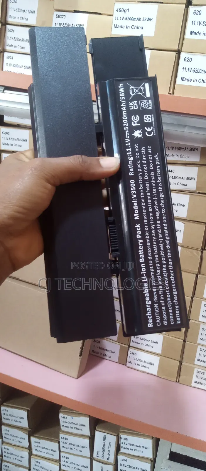 Dell Vostro 3500, 3700, and 3400 Series. V3500 Battery