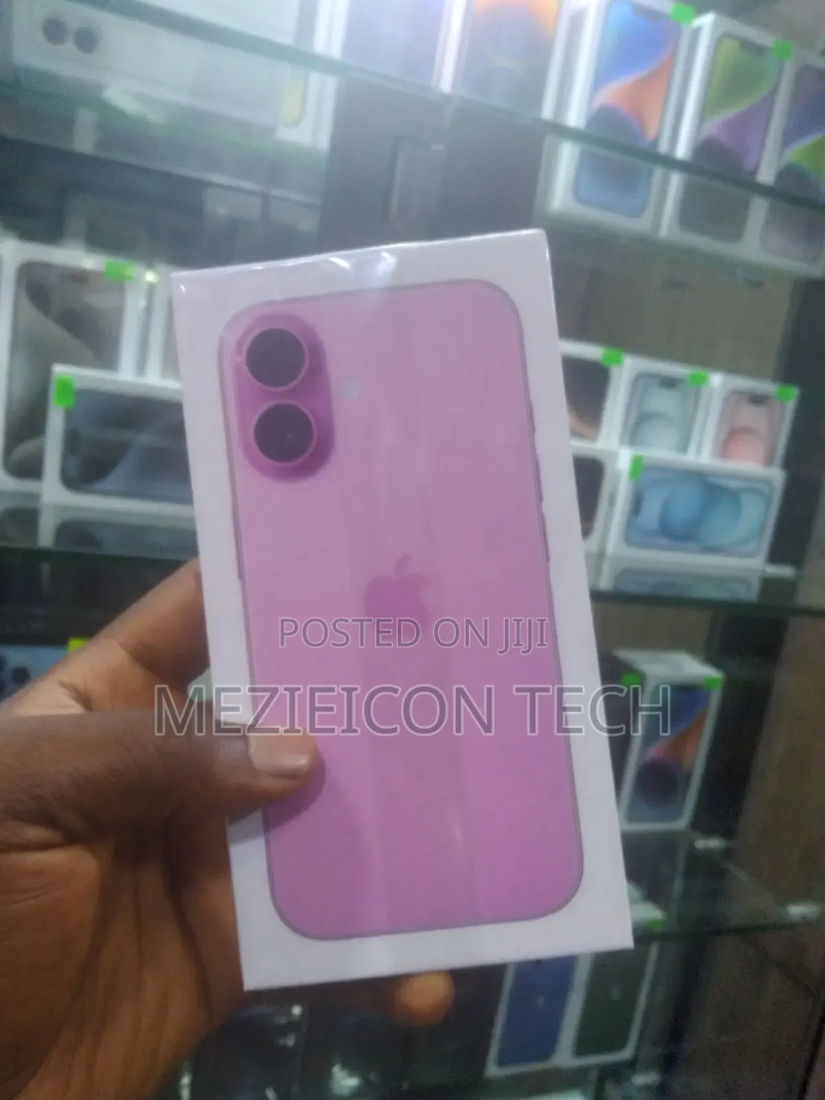 New Apple iPhone 16 128 GB Silver