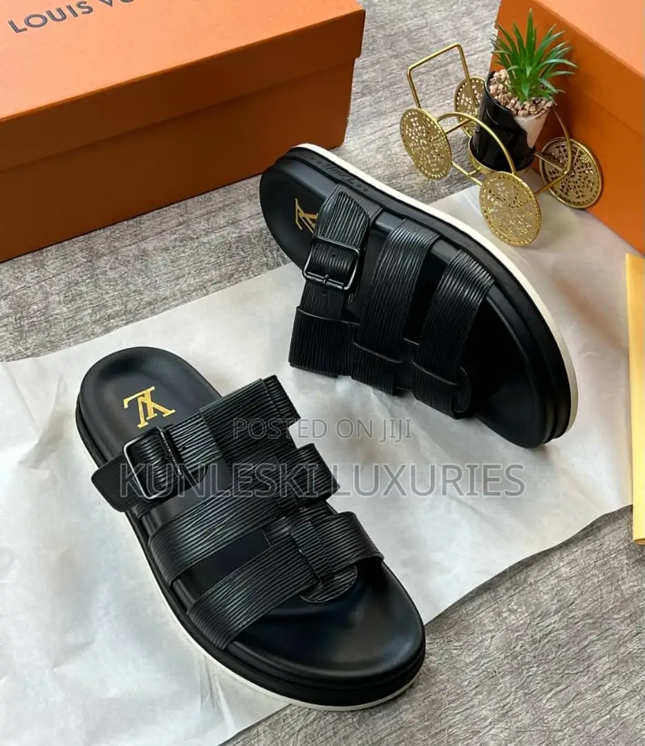 Matured Louis Vuitton Leather Slipperes for Men