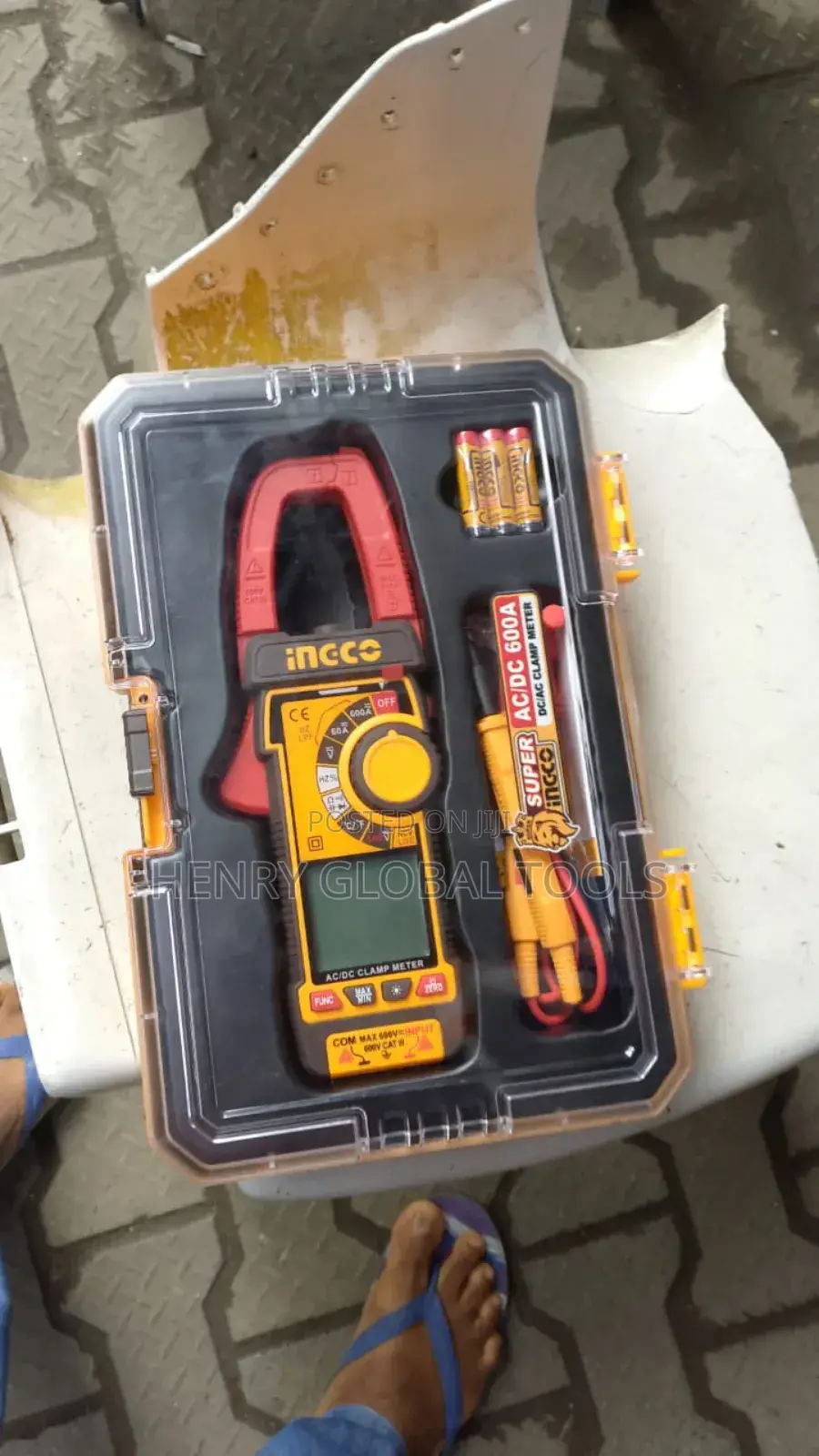 600amps Ingco Ac/Dc Clamp Meter
