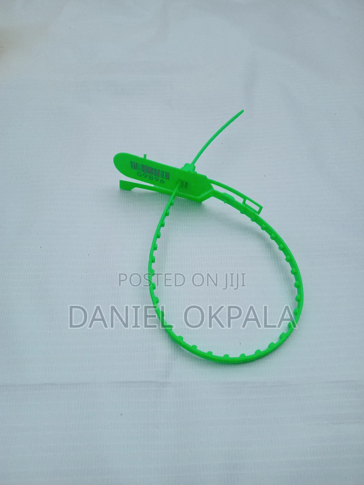 100 PCS Anti-Tamper Plastic Security Seal Tag