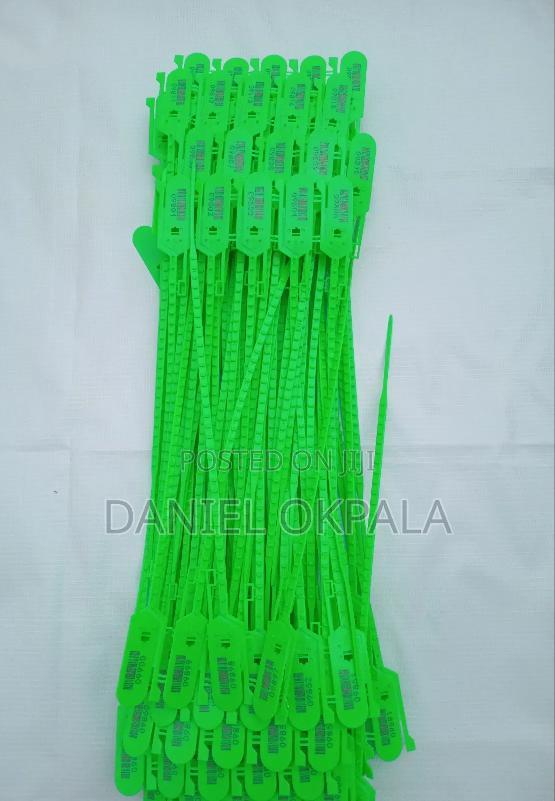 100 PCS Anti-Tamper Plastic Security Seal Tag