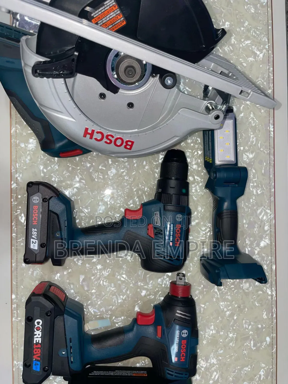Bosch 4tool 18volts Cordless Combo Kit