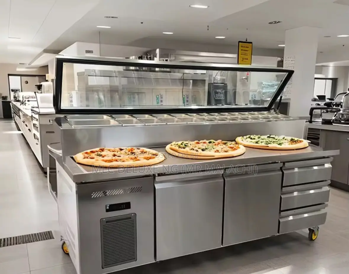 Pizza Prep Refrigerator With Salad Bar (3 Door) Salad Fridge