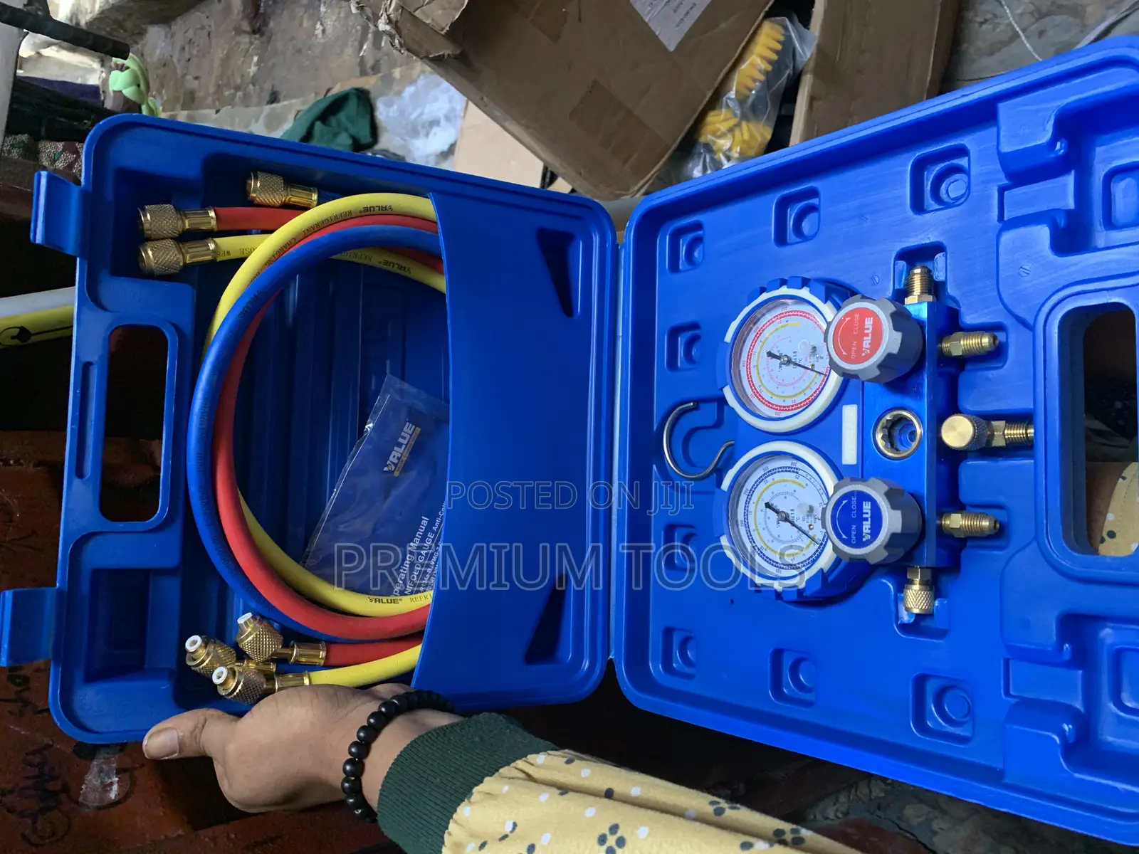Manifold Gauge