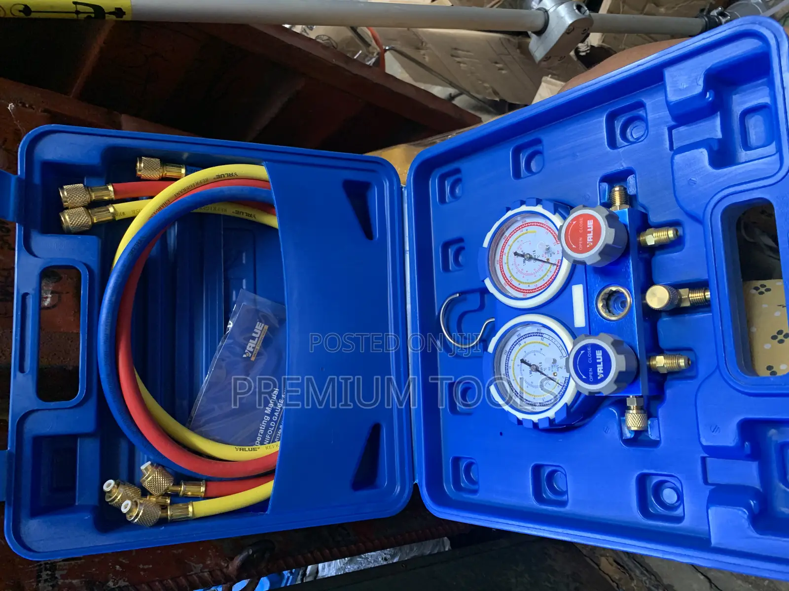 Manifold Gauge