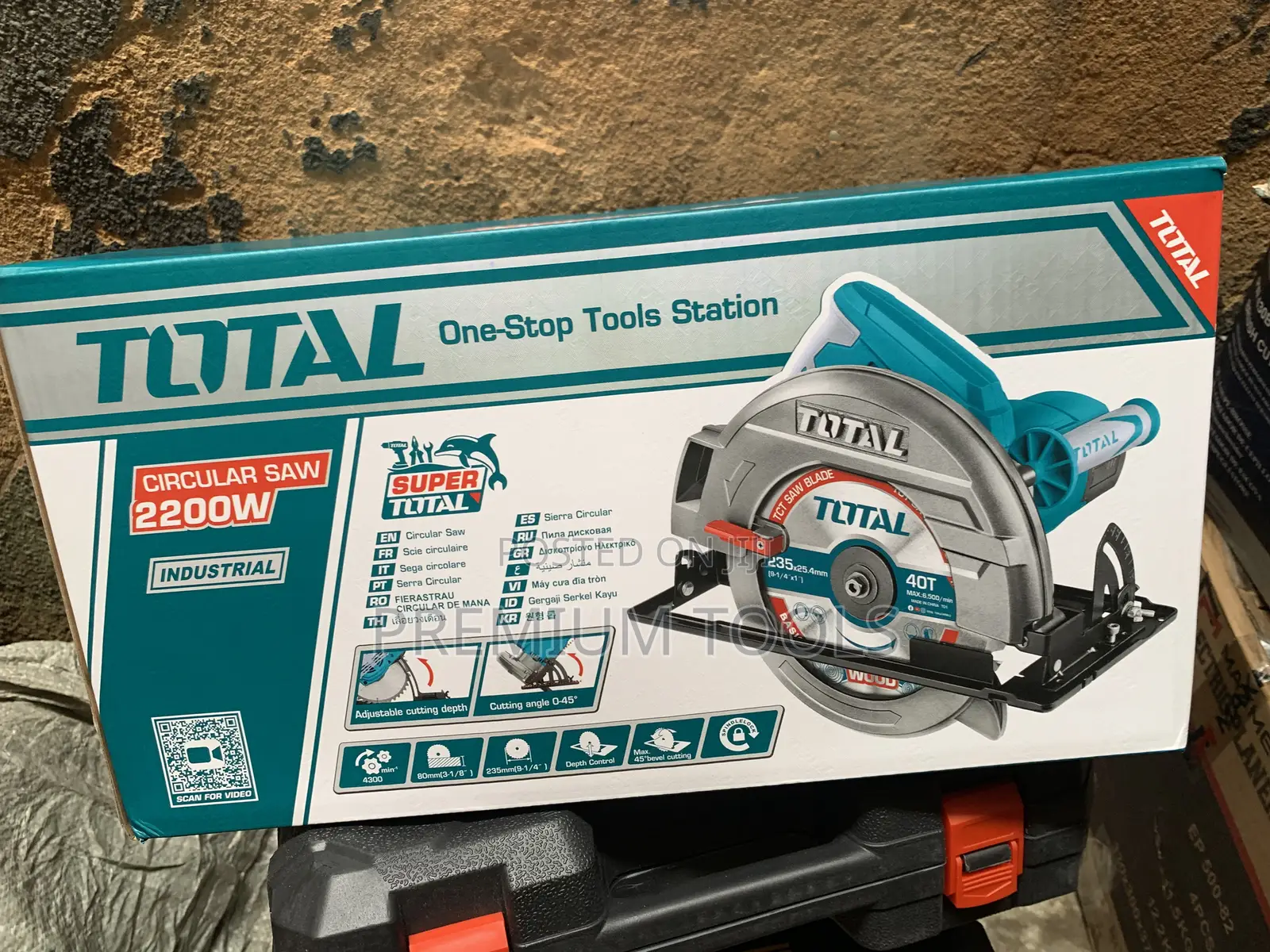 Total Circular Saw 2200w