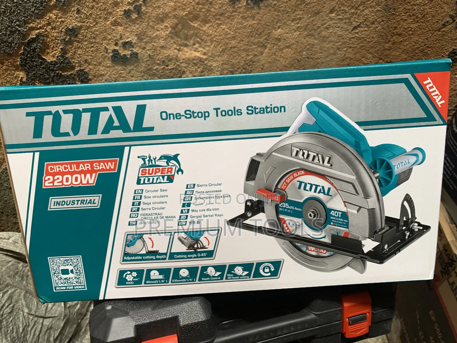 Total Circular Saw 2200w