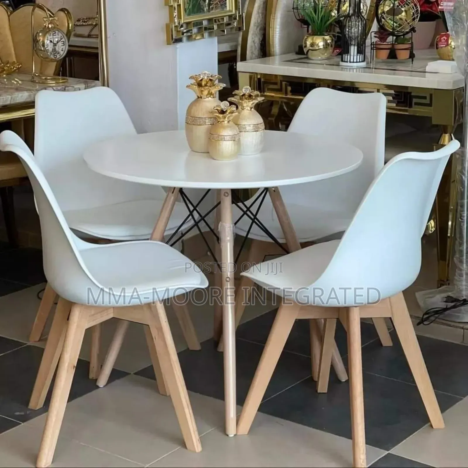 Dinning/ Restaurant Chair Set