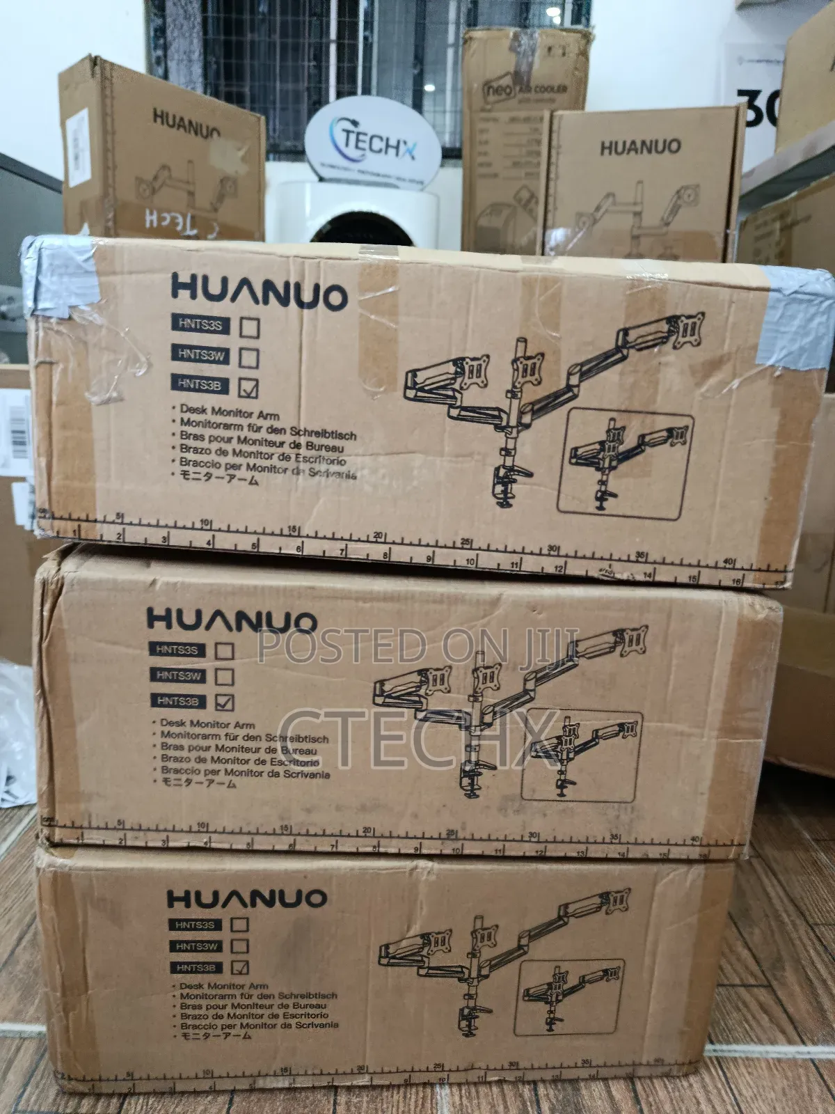 Huanuo Triple Monitor Mount for 17 to 32 Inch