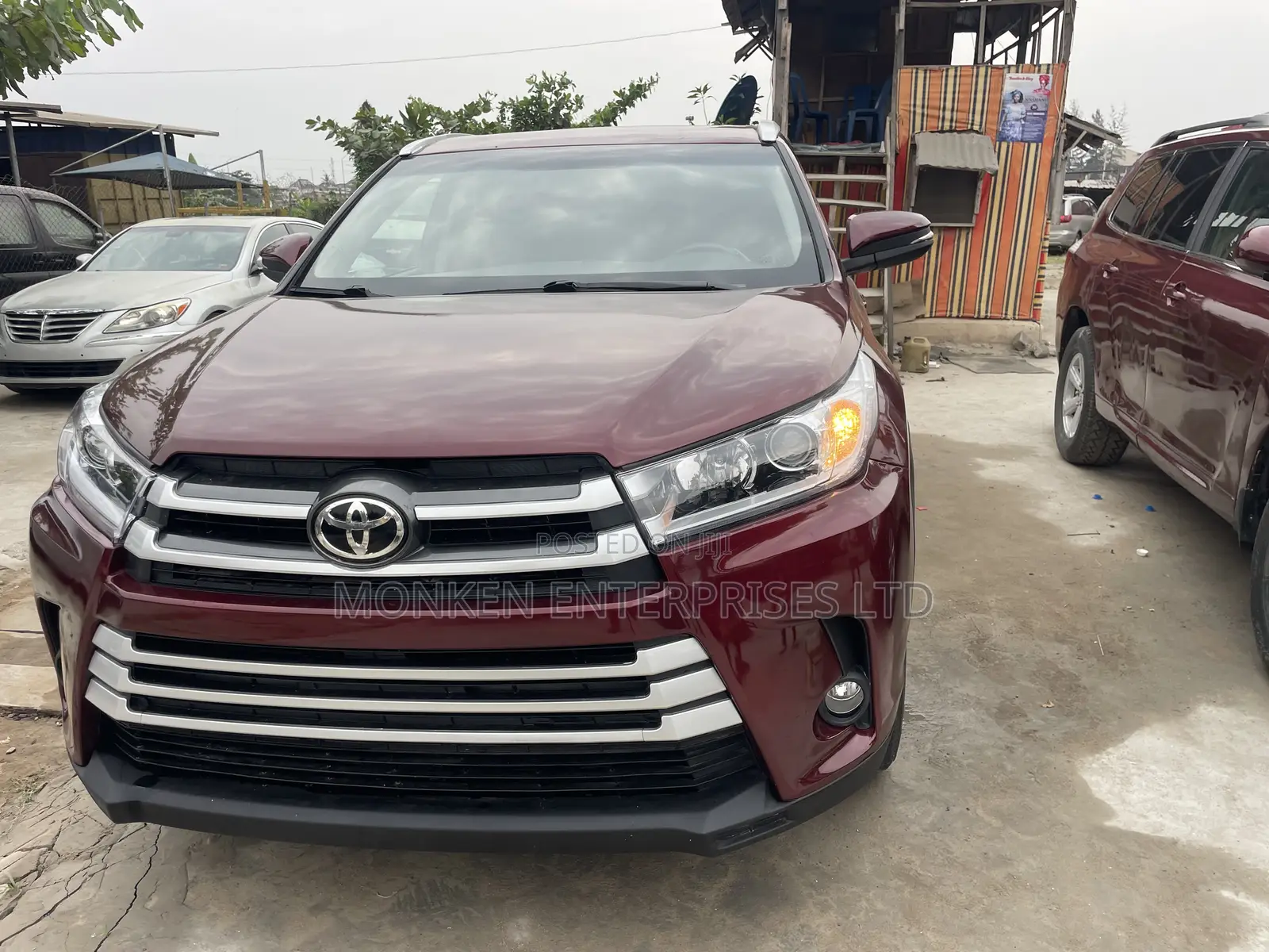 Toyota Highlander XLE 4x2 V6 (3.5L 6cyl 8A) 2018 Red