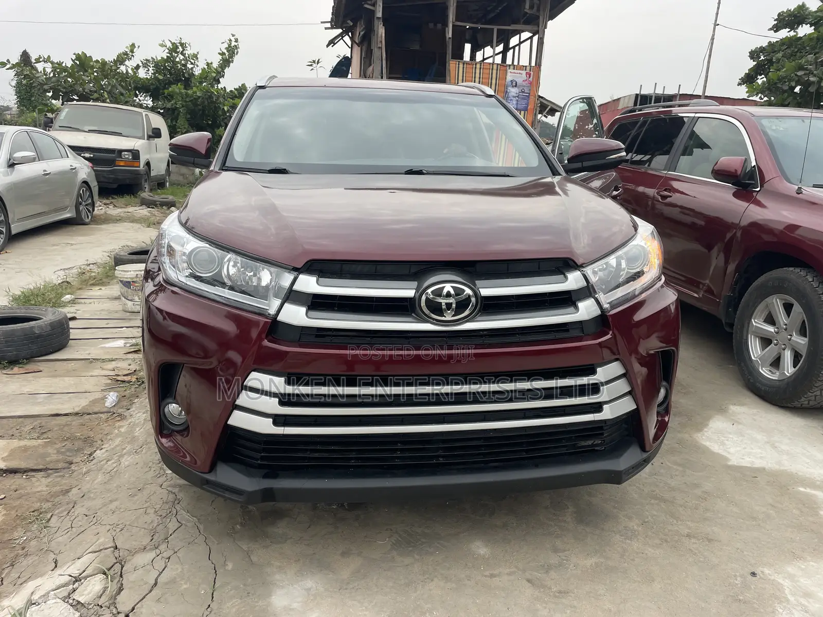 Toyota Highlander XLE 4x2 V6 (3.5L 6cyl 8A) 2018 Red